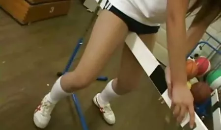 Joven, Lisa debe estar videos anales en castellano en una gran polla