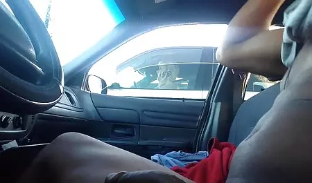 Morena presenta a un viejo amigo. videos xxx latinas en español