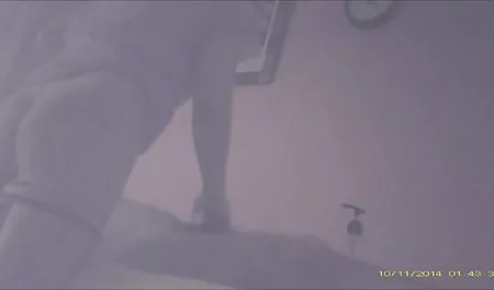 Una chica en sexo x dinero español la piscina
