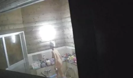 Rubia, esbelta, delgada, spots, xnxx gratis en español en el sofá de cuero