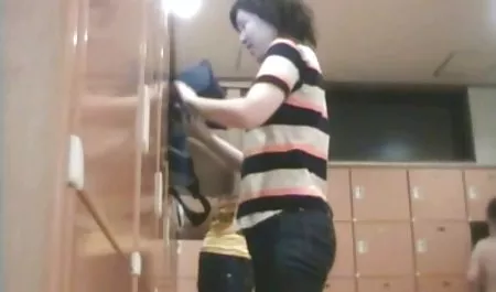 No tengo tiempo para vestirse, y la anime sexo en español parte humana del vestido ahora