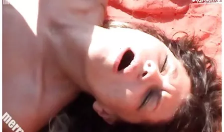 Romper las nalgadas sexo de lesbianas en español