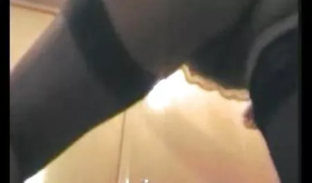 Estudiante de asia chico con una españolas cachondas xxx jeringa