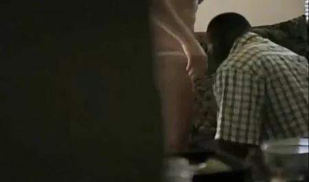 Un masaje de videos de sexo por dinero en español espalda de un suave amante