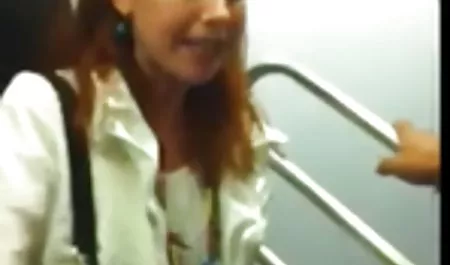Este hombre golpea xxx idioma castellano a lesbianas