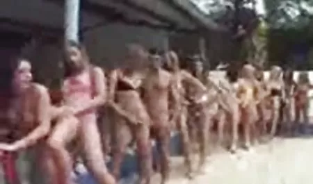 Cayendo uno sobre gay amateur español otro en el lugar de trabajo