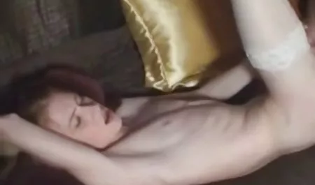 Un hombre toma video paginas de sexo en español de madura morena