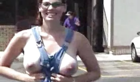 Un hombre ve a una chica de bronceado y de xxxn español inmediato decidió tener relaciones sexuales con él.
