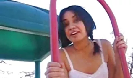Chica rubia sexo por dinero en castellano sentada en la cara del hombre