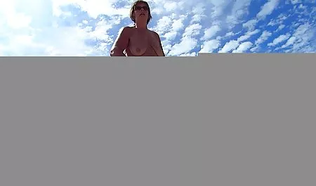 Lanyet amable y gran coño sex video español mojado